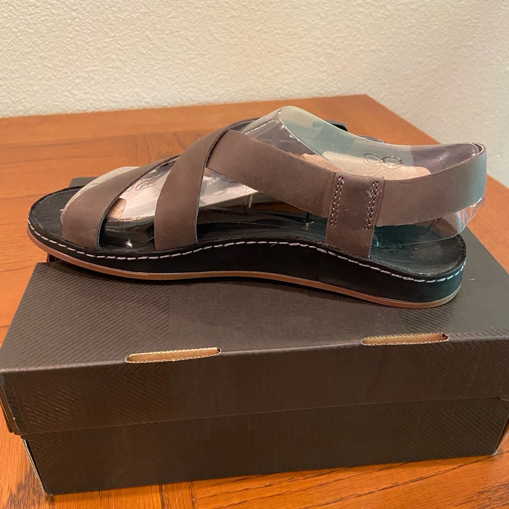 Chaco sandal size 8 Wayfarer Tornado